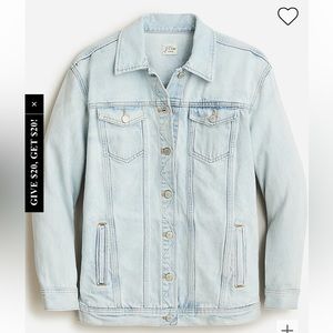 Relaxed denim jacket in waterside wash
Size SMALL- LIKE NEW ONLY WORN 3x